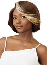 Load image into Gallery viewer, Outre Lace Front Wig - Mandi