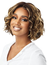 Load image into Gallery viewer, Outre Lace Front Wig - Everywear - Every25