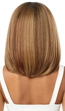 Load image into Gallery viewer, Outre Lace Front Wig - Perfect Hair Line 13X4 Faux Scalp - Dannita
